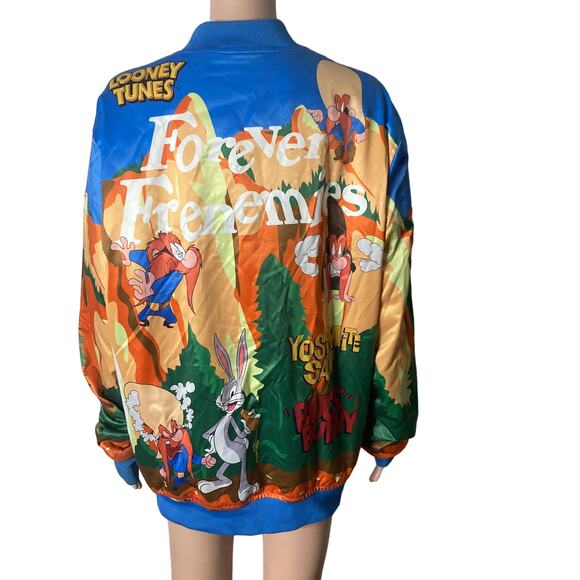 Looney Tunes Satin Bomber Jacket Mens XL Frenemies Bugs Bunny Yosemite Sam - Picture 2 of 15